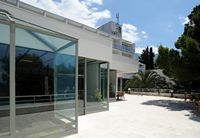 La ville de Brela en Croatie. Terrasse de l'hôtel Berulia. Cliquer pour agrandir l'image dans Adobe Stock (nouvel onglet).