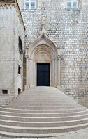 SüdPortal der Kirche der dominikanischen. Klicken, um das Bild in Adobe Stock zu vergrößern (neue Nagelritze).
