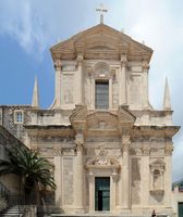 Fassade der Kirche Heilige-Ignatius. Klicken, um das Bild in Adobe Stock zu vergrößern (neue Nagelritze).