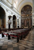 Schiff der Kirche Heilige-Ignatius. Klicken, um das Bild in Adobe Stock zu vergrößern (neue Nagelritze).