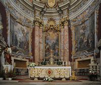 Chor der Kirche Heilige-Ignatius. Klicken, um das Bild in Adobe Stock zu vergrößern (neue Nagelritze).