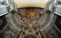 Chor der Kirche Heilige-Ignatius. Klicken, um das Bild in Adobe Stock zu vergrößern (neue Nagelritze).