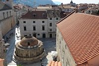 La ville close de Dubrovnik en Croatie. Grande fontaine d'onofrio. Cliquer pour agrandir l'image dans Adobe Stock (nouvel onglet).