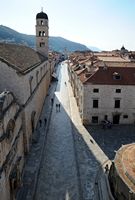 La ville close de Dubrovnik en Croatie. Placa. Cliquer pour agrandir l'image dans Adobe Stock (nouvel onglet).