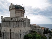 Les fortifications de Dubrovnik en Croatie. Fortifications du nord. Forteresse Minceta. Cliquer pour agrandir l'image dans Adobe Stock (nouvel onglet).