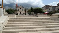 La ville de Makarska en Croatie. La cathédrale Saint-Marc. Cliquer pour agrandir l'image dans Adobe Stock (nouvel onglet).