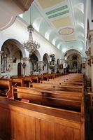 La ville de Supetar, île de Brač en Croatie. La nef de l'église de l'Annonciation. Cliquer pour agrandir l'image dans Adobe Stock (nouvel onglet).