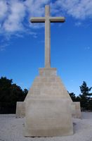 Le mont Vidova Gora, île de Brač en Croatie. La croix de Vidova Gora (auteur Bracanin). Cliquer pour agrandir l'image.