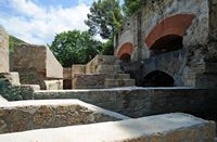 Le parc national de la Krka en Croatie. Les ruines de la centrale hydroélectique Jaruga I sur la Krka. Cliquer pour agrandir l'image.