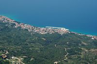 Le parc naturel du Biokovo en Croatie. Tučepi vue depuis le Biokovo. Cliquer pour agrandir l'image.