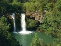 La rivière Krka en Croatie. La cascade de Rošnjak sur la Krka (auteur N. P. Krka). Cliquer pour agrandir l'image.