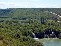 La rivière Krka en Croatie. La cascade de Brljan sur la Krka (auteur N. P. Krka). Cliquer pour agrandir l'image.