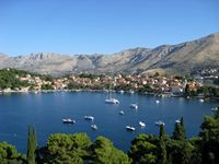 Le village de Cavtat en Croatie. Port. Cliquer pour agrandir l'image.