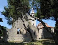 Le village de Povlja, île de Brač en Croatie. Les ruines de l'abbaye. Cliquer pour agrandir l'image.