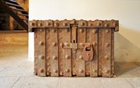 Le village de Škrip, île de Brač en Croatie. Coffre-fort au Musée de Brač. Cliquer pour agrandir l'image.