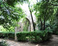 Le village de Trsteno en Croatie. Aqueduc. Cliquer pour agrandir l'image.