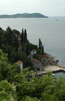 Le village de Trsteno en Croatie. Port de Trsteno. Cliquer pour agrandir l'image.