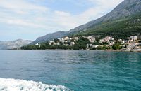 La ville de Baška Voda en Croatie. La côte au nord de Baška Voda. Cliquer pour agrandir l'image.