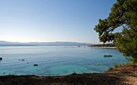 Der Strand von Zlatni Rat (Autor Hedwig Storch). Klicken, um das Bild zu vergrößern.