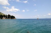 La ville de Bol, île de Brač, en Croatie. La presqu'île de Glavica. Cliquer pour agrandir l'image.