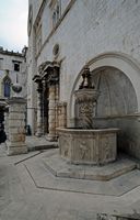 Kleiner Brunnen von Onofrio. Klicken, um das Bild zu vergrößern.