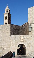 Les fortifications de Dubrovnik en Croatie. Fortifications de l'est. Porte de ploce. Cliquer pour agrandir l'image.