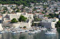 Les fortifications de Dubrovnik en Croatie. Fortifications de l'est. Ravelin. Cliquer pour agrandir l'image.