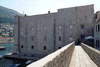 Eingang des Meeresmuseums. Klicken, um das Bild zu vergrößern.