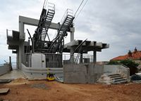 Les fortifications de Dubrovnik en Croatie. Fortifications du nord. Téléphérique. Cliquer pour agrandir l'image.