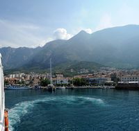 La ville de Makarska en Croatie. Le port de Makarska. Cliquer pour agrandir l'image.