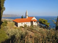 La ville d'Orebić, presqu'île de Pelješac en Croatie. Couvent franciscain. Cliquer pour agrandir l'image.