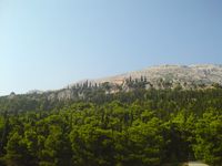 La ville d'Orebić, presqu'île de Pelješac en Croatie. Mont sveti ilija. Cliquer pour agrandir l'image.