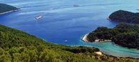 La ville de Polače, île de Mljet en Croatie. Canal d'alimentation des lacs. Cliquer pour agrandir l'image.
