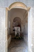 La ville de Polače, île de Mljet en Croatie. Chapelle votive Saint-Benoît. Cliquer pour agrandir l'image.