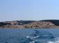 La ville de Pučišća, île de Brač en Croatie. Les carrières (auteur Andres Rus). Cliquer pour agrandir l'image.
