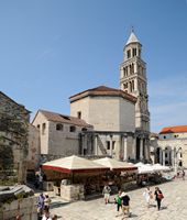 The cathedral Saint-Domnius of Split. Click to enlarge the image.