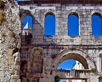 The Silver Gate of the Palace of Diocletian (author Hedwig Storch). Click to enlarge the image.