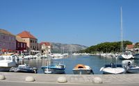 La ville de Stari Grad, île de Hvar en Croatie. Le port de Stari Grad (auteur Samuli Lintula). Cliquer pour agrandir l'image.