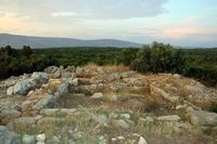 La ville de Stari Grad, île de Hvar en Croatie. Les ruines de Maslinovik (auteur Chippewa). Cliquer pour agrandir l'image.
