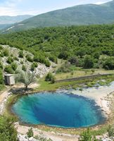 La rivière Cetina en Croatie. La source de la rivière Cetina (auteur XKD). Cliquer pour agrandir l'image dans Flickr (nouvel onglet).