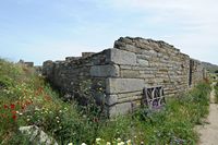 Le quartier du Lac de Délos en Grèce. La Maison du Lac. Cliquer pour agrandir l'image dans Adobe Stock (nouvel onglet).