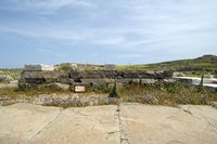 Le sanctuaire d'Apollon à Délos en Grèce. Fondations du temple de l'Apollon délien. Cliquer pour agrandir l'image dans Adobe Stock (nouvel onglet).