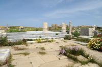 Le sanctuaire d'Apollon à Délos en Grèce. Les propylées. Cliquer pour agrandir l'image dans Adobe Stock (nouvel onglet).