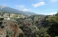 Le village d’Anopoli en Crète. Les gorges d'Aradaina. Cliquer pour agrandir l'image dans Adobe Stock (nouvel onglet).