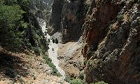 Le village d’Anopoli en Crète. Les gorges d'Aradaina. Cliquer pour agrandir l'image dans Adobe Stock (nouvel onglet).
