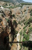 Le village d’Anopoli en Crète. Les gorges d'Aradaina. Cliquer pour agrandir l'image dans Adobe Stock (nouvel onglet).