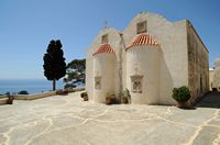 Le village d’Assomatos en Crète. L'église du monastère Moni Preveli. Cliquer pour agrandir l'image dans Adobe Stock (nouvel onglet).