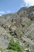 Le village d’Assomatos en Crète. Les gorges de la Kourtaliotis. Cliquer pour agrandir l'image dans Adobe Stock (nouvel onglet).