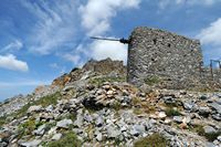 Le village d’Avdou en Crète. Les moulins du Col des Vignes au plateau du Lassithi. Cliquer pour agrandir l'image dans Adobe Stock (nouvel onglet).