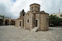 Le village d’Épiskopi en Crète. Le monastère de Myriokefala. Cliquer pour agrandir l'image dans Adobe Stock (nouvel onglet).